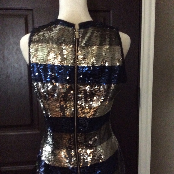 Vince Camuto - Picture 7 of 7